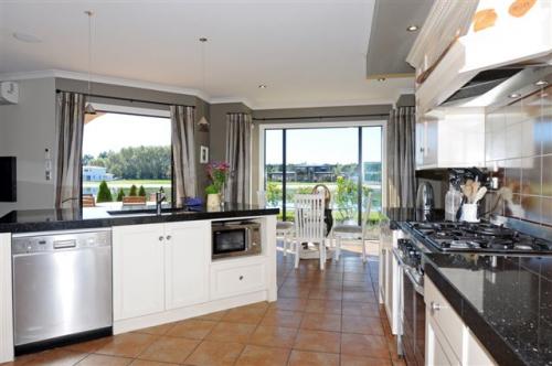 zayne kerr builders christchurch Oakgrove-Drive-17 23